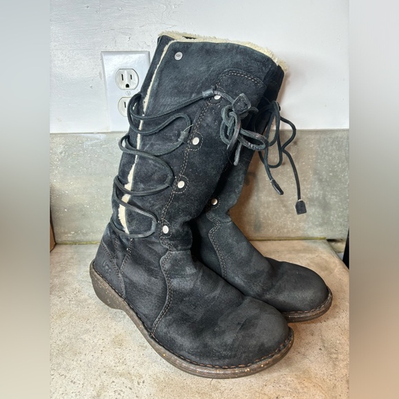 UGG Australia Surfcat Uptown Black Suede Winter Boots Size Women’s 8 - Picture 2 of 13